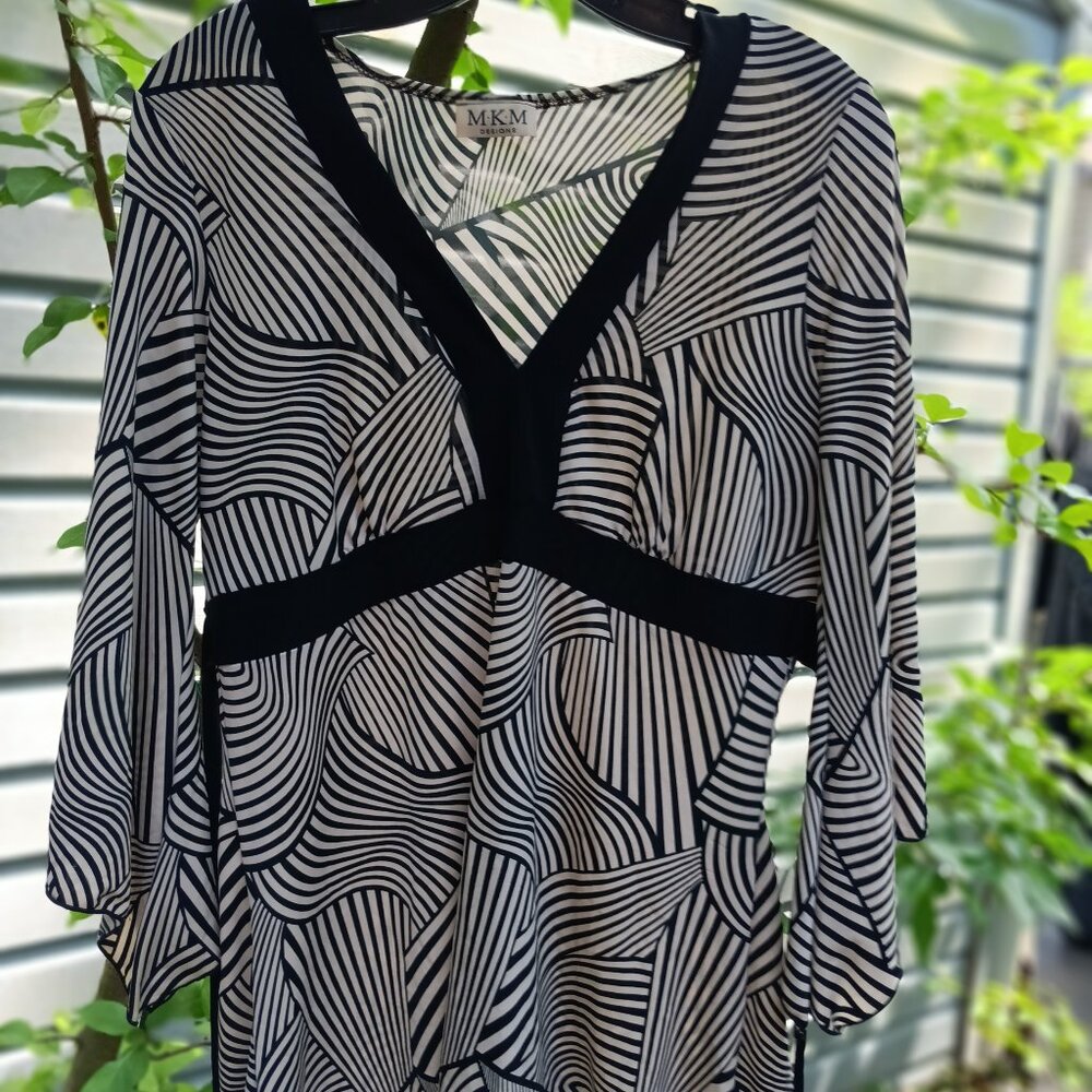 Ladies Soft polyester blouse V-neck bell mid sleeves asymmetric bottom edges